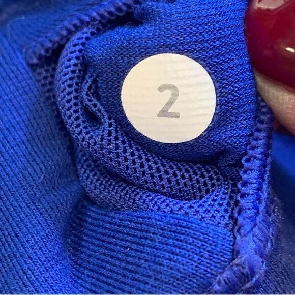 Lululemon Kanto Catch Me Tank Windy Blooms Saphire Blue Multi / Naval Blue SZ 2 - Picture 9 of 11